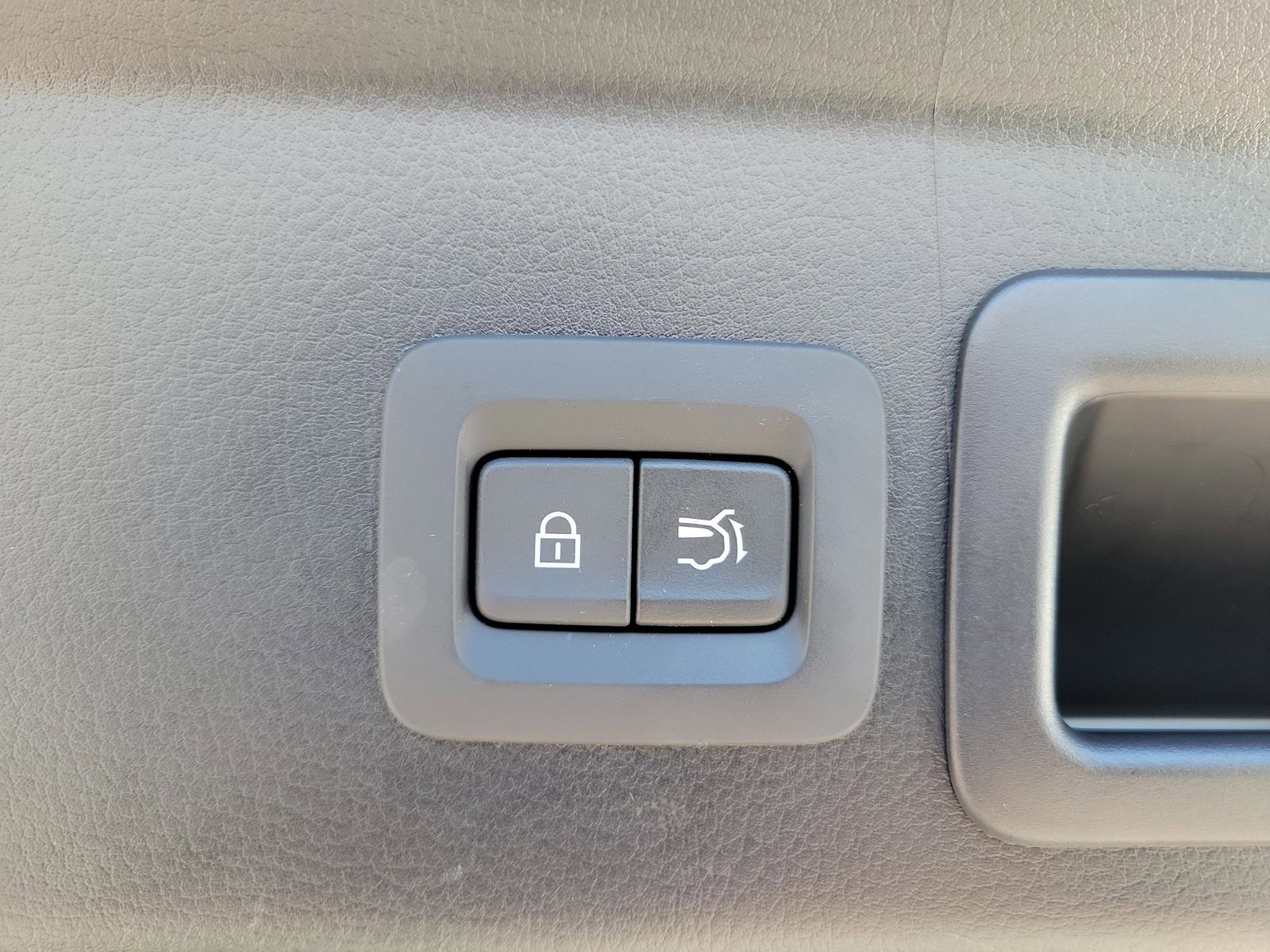 2025 Mazda CX-30 Turbo Premium - Photo 17