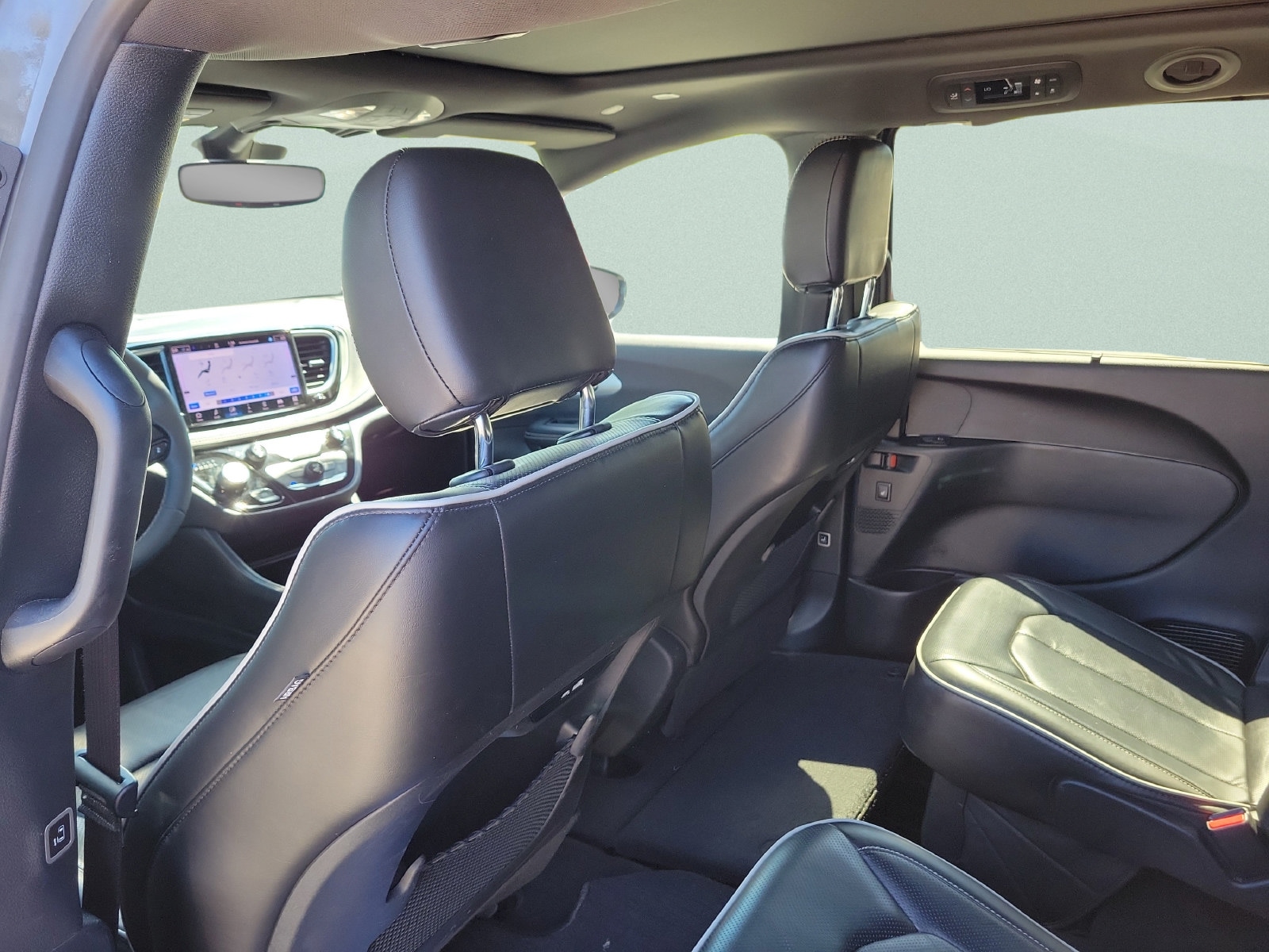 2025 Chrysler Pacifica Limited - Photo 18