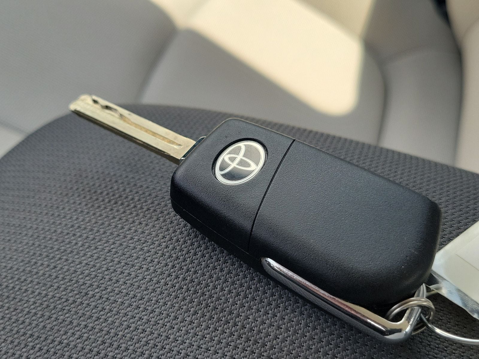 2020 Toyota Corolla LE - Photo 36