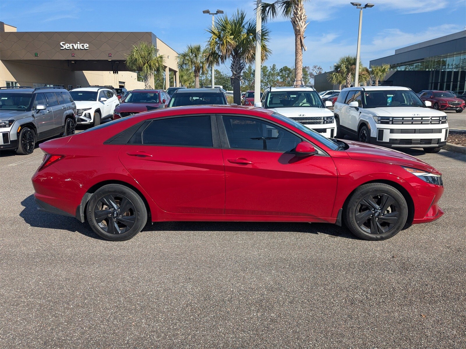 2023 Hyundai Elantra SEL photo 2