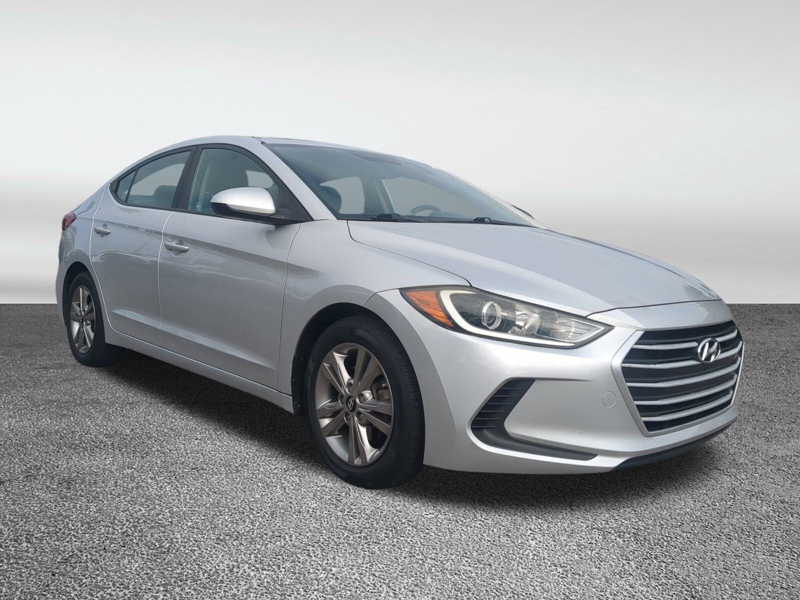 2017 Hyundai Elantra SE photo 2