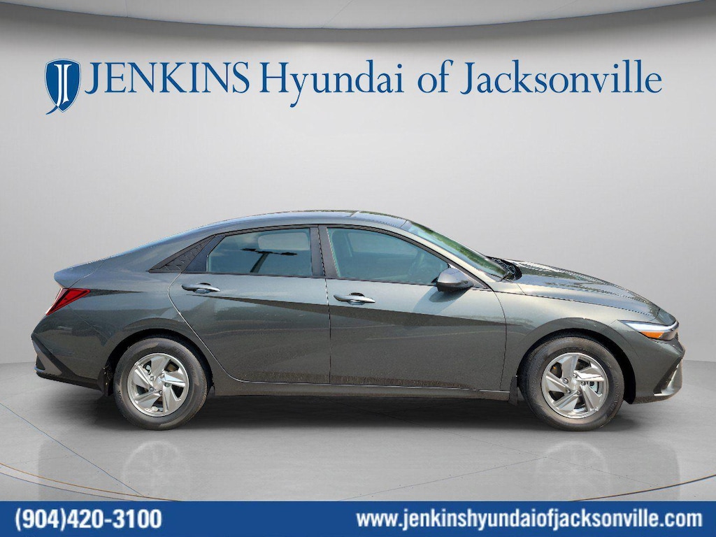 New 2026 Hyundai Elantra SE Sedan