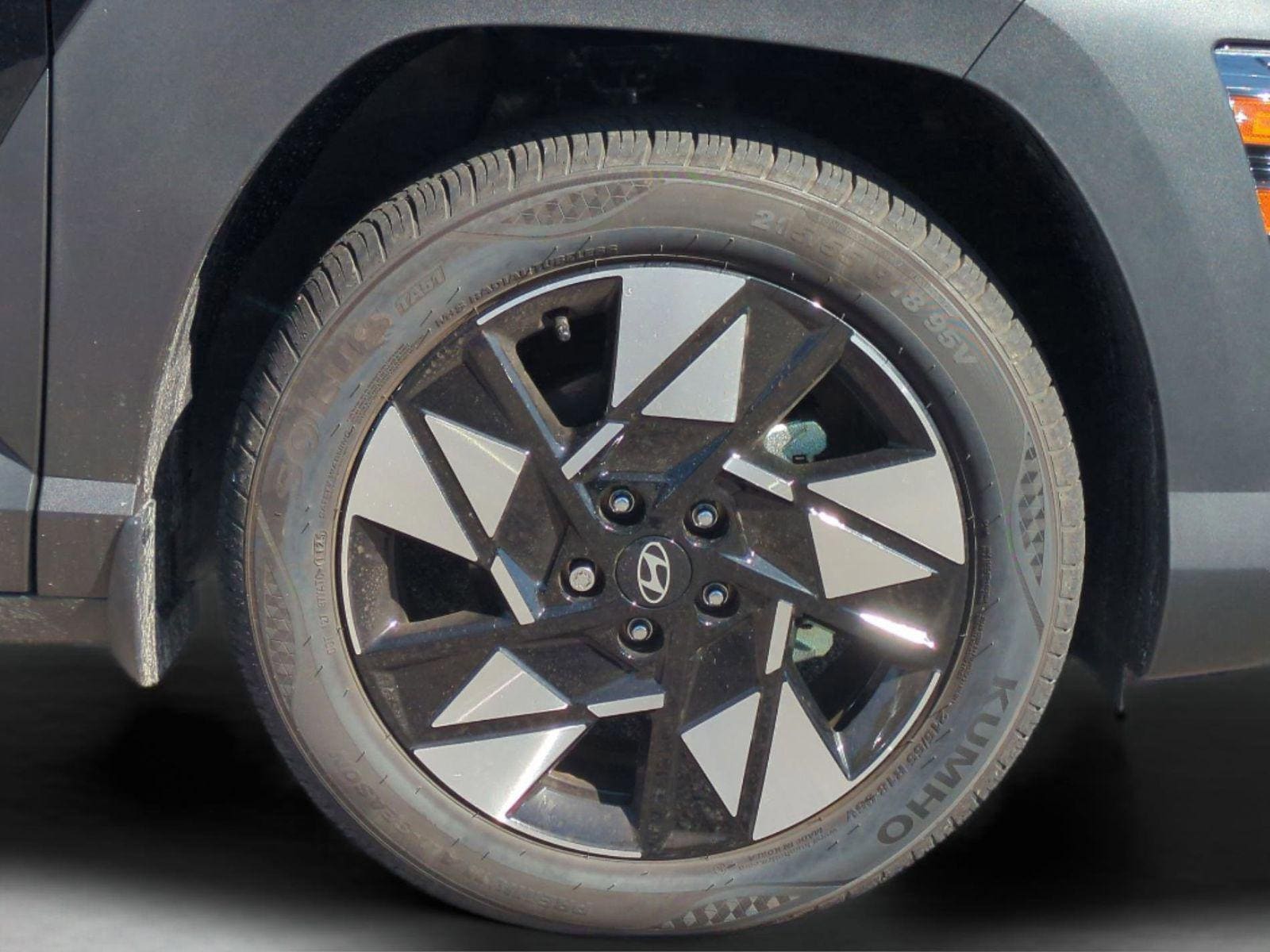 2025 Hyundai Kona SEL - Photo 37