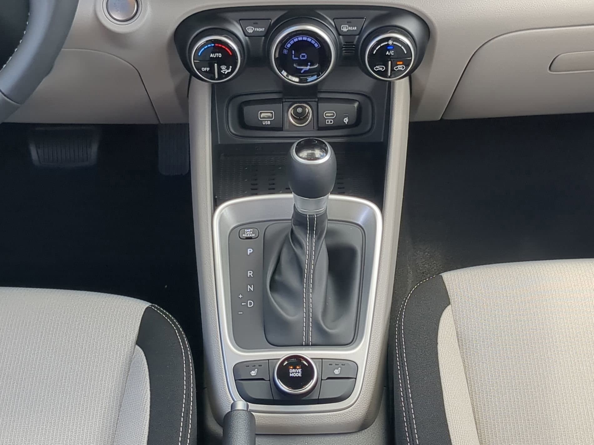 2026 Hyundai Venue SEL - Photo 18