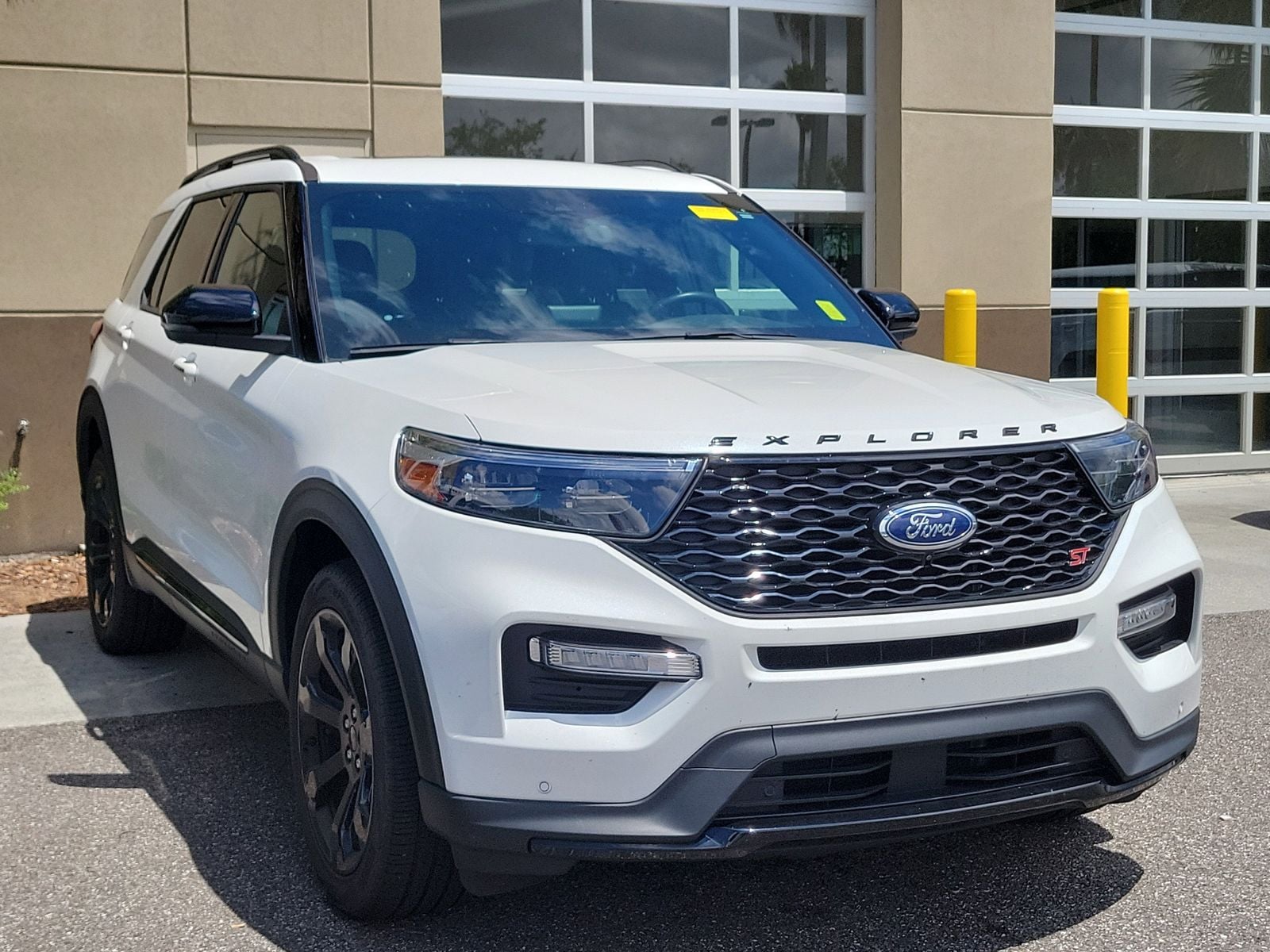 2022 Ford Explorer ST 4WD's photo
