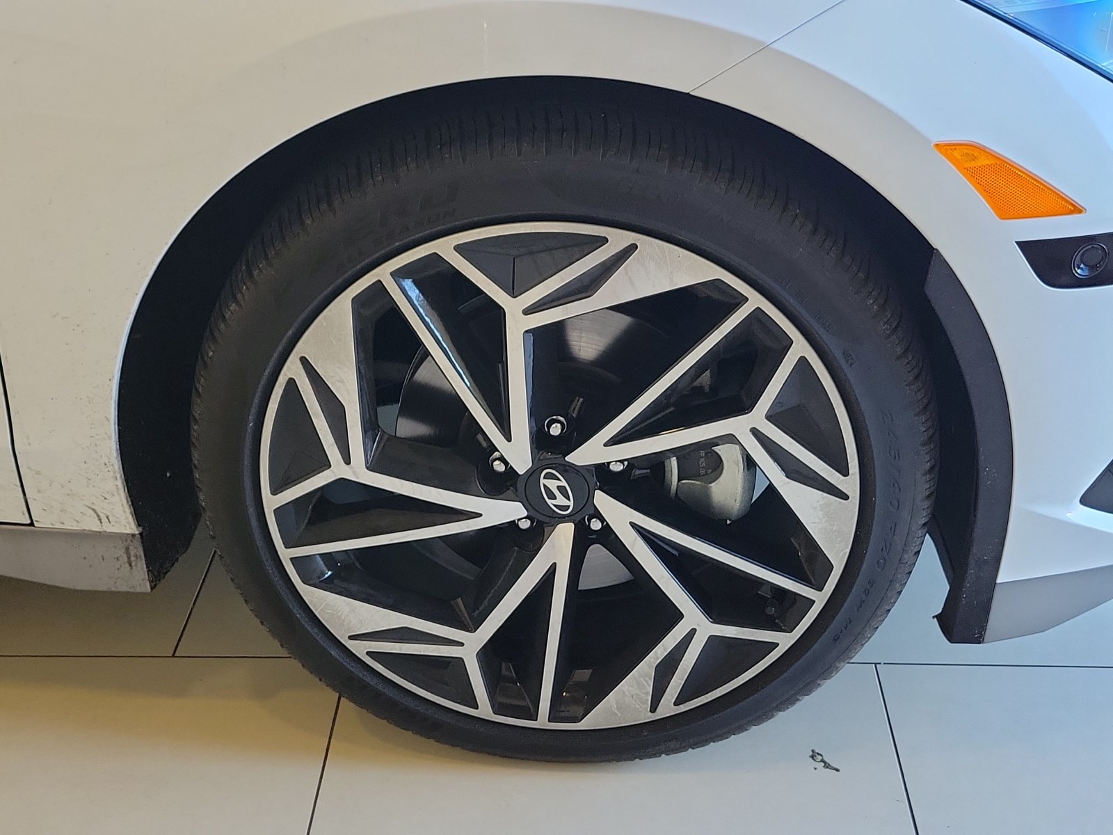 Used 2025 Hyundai IONIQ 6 Limited with VIN KMHM54AA8SA114807 for sale in Jacksonville, FL