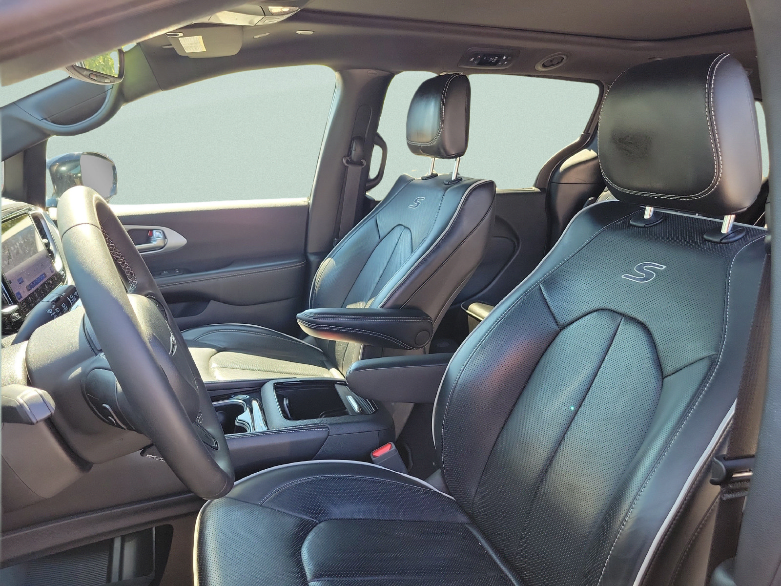 2025 Chrysler Pacifica Limited - Photo 24