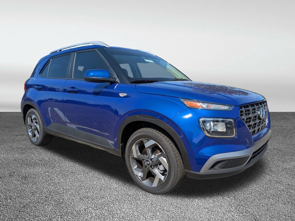 New 2025 Hyundai Venue SEL SUV