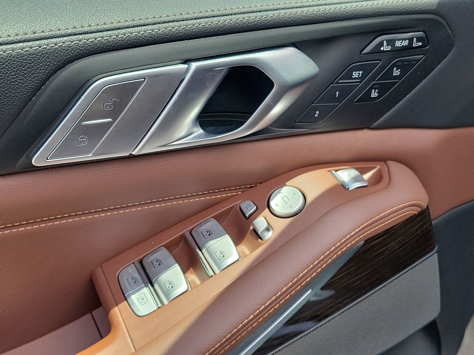 2020 BMW X7 40i - Photo 31