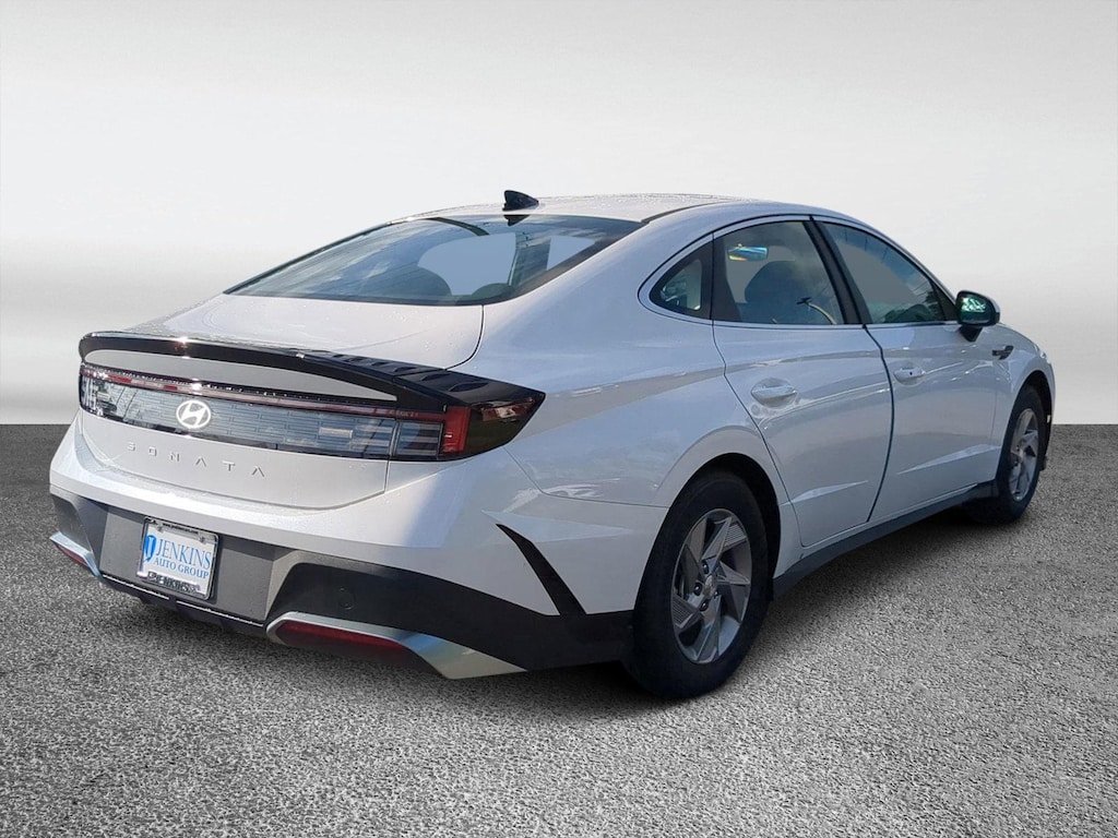 New 2025 Hyundai Sonata SE Sedan