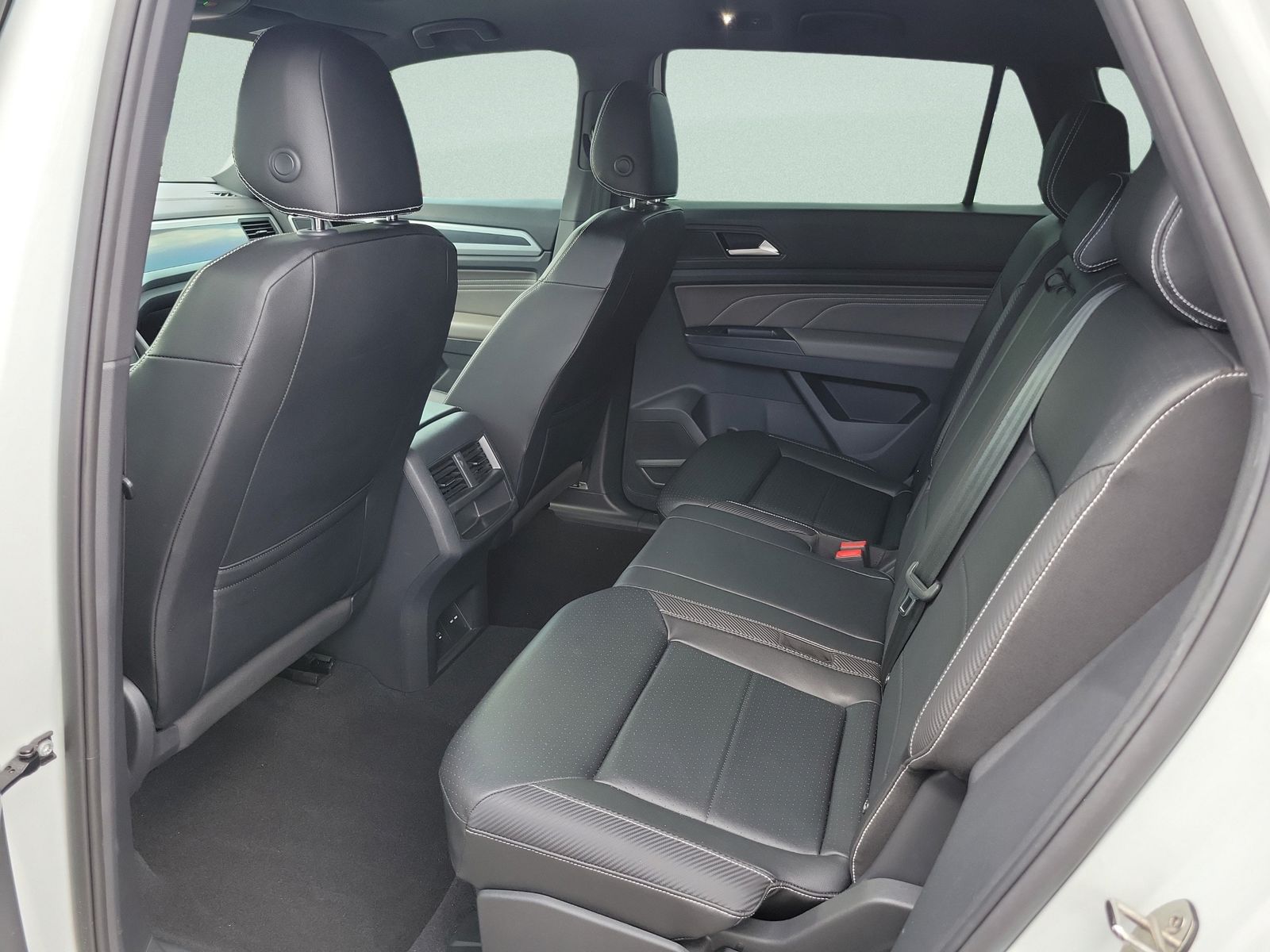 2021 Volkswagen Atlas Cross Sport SE w/Tech R-Line - Photo 22