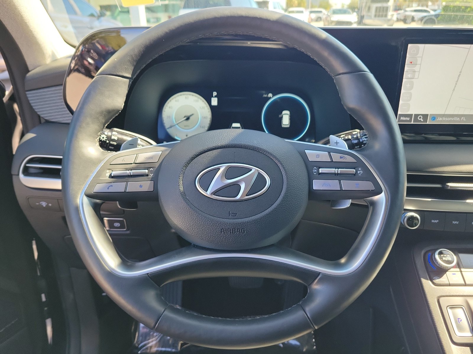 2025 Hyundai Palisade Limited - Photo 29
