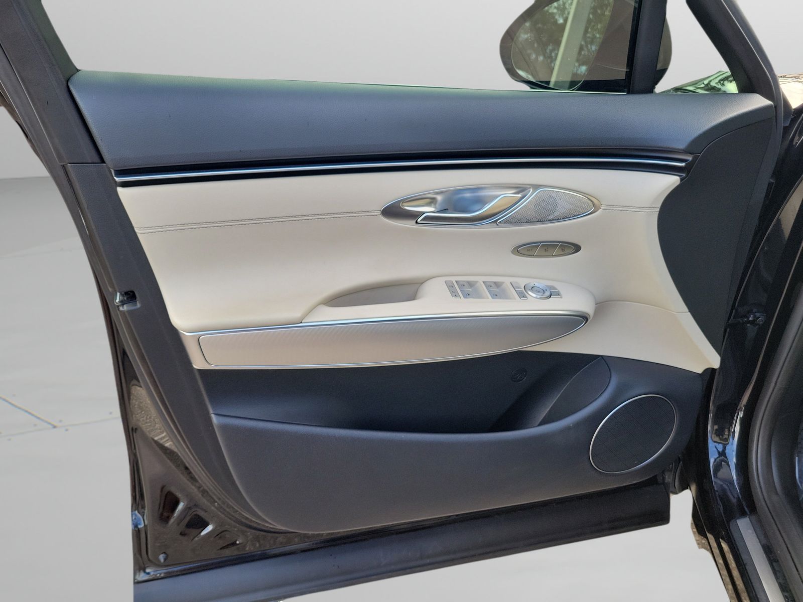 2023 GENESIS GV70 Standard - Photo 27