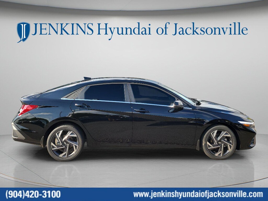 New 2026 Hyundai Elantra Limited Sedan