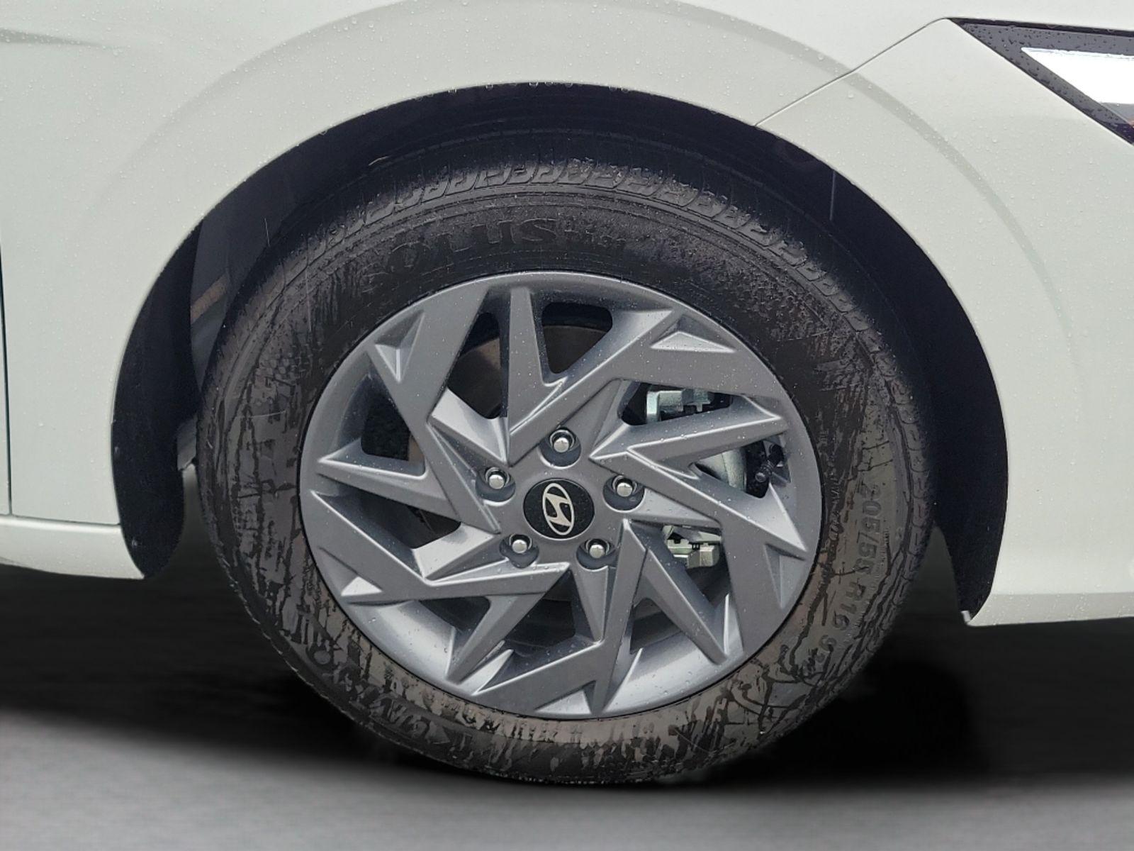 2026 Hyundai Elantra 15