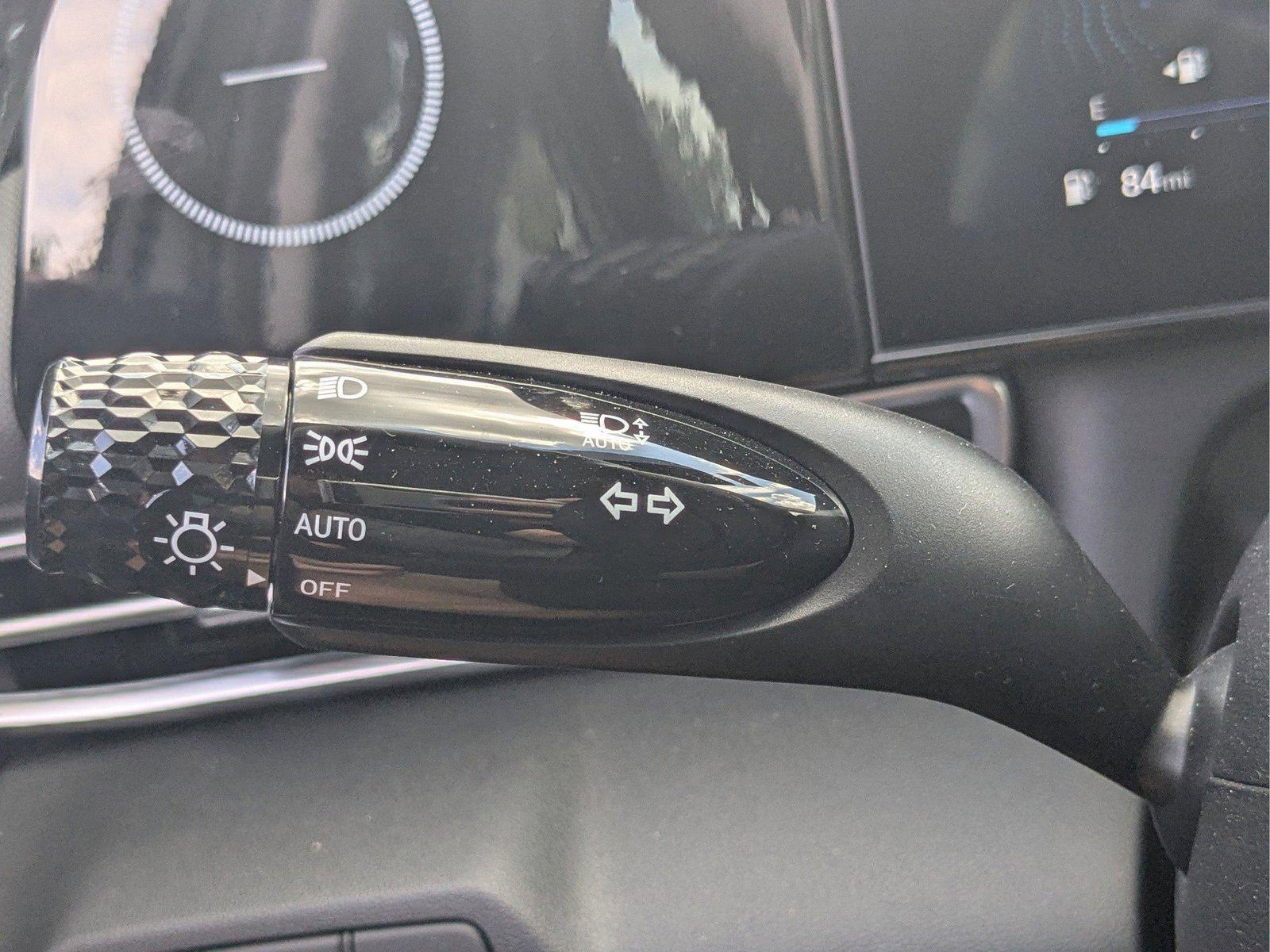 2025 Hyundai Elantra SEL - Photo 30