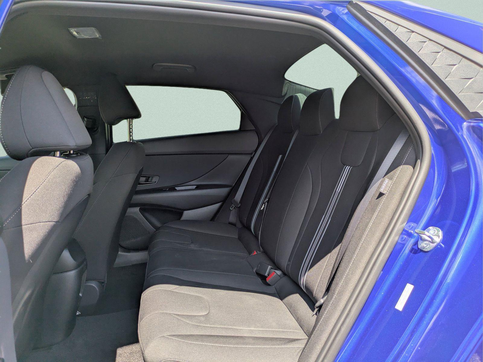 2025 Hyundai Elantra SEL - Photo 19