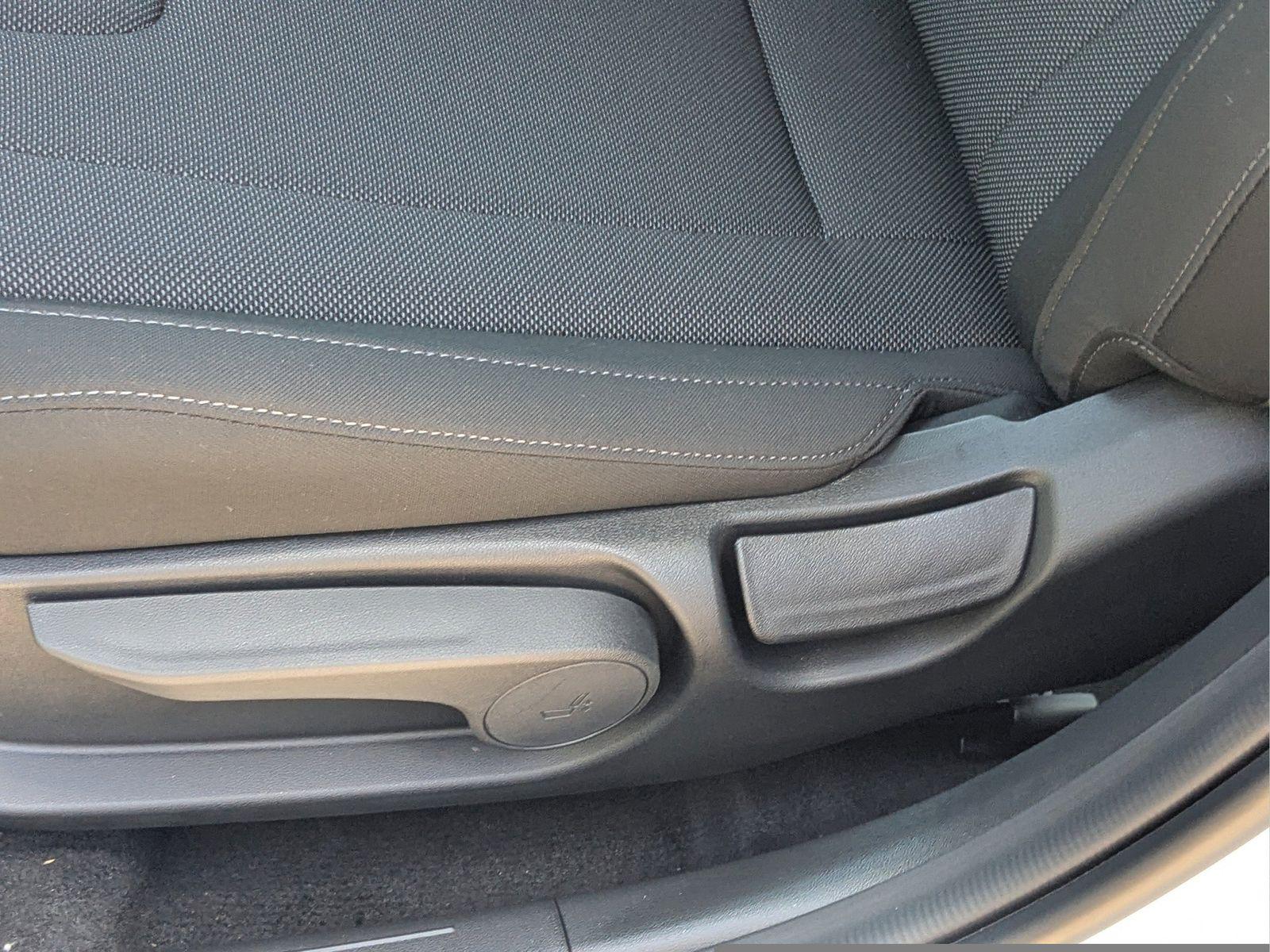2025 Hyundai Elantra SE - Photo 23