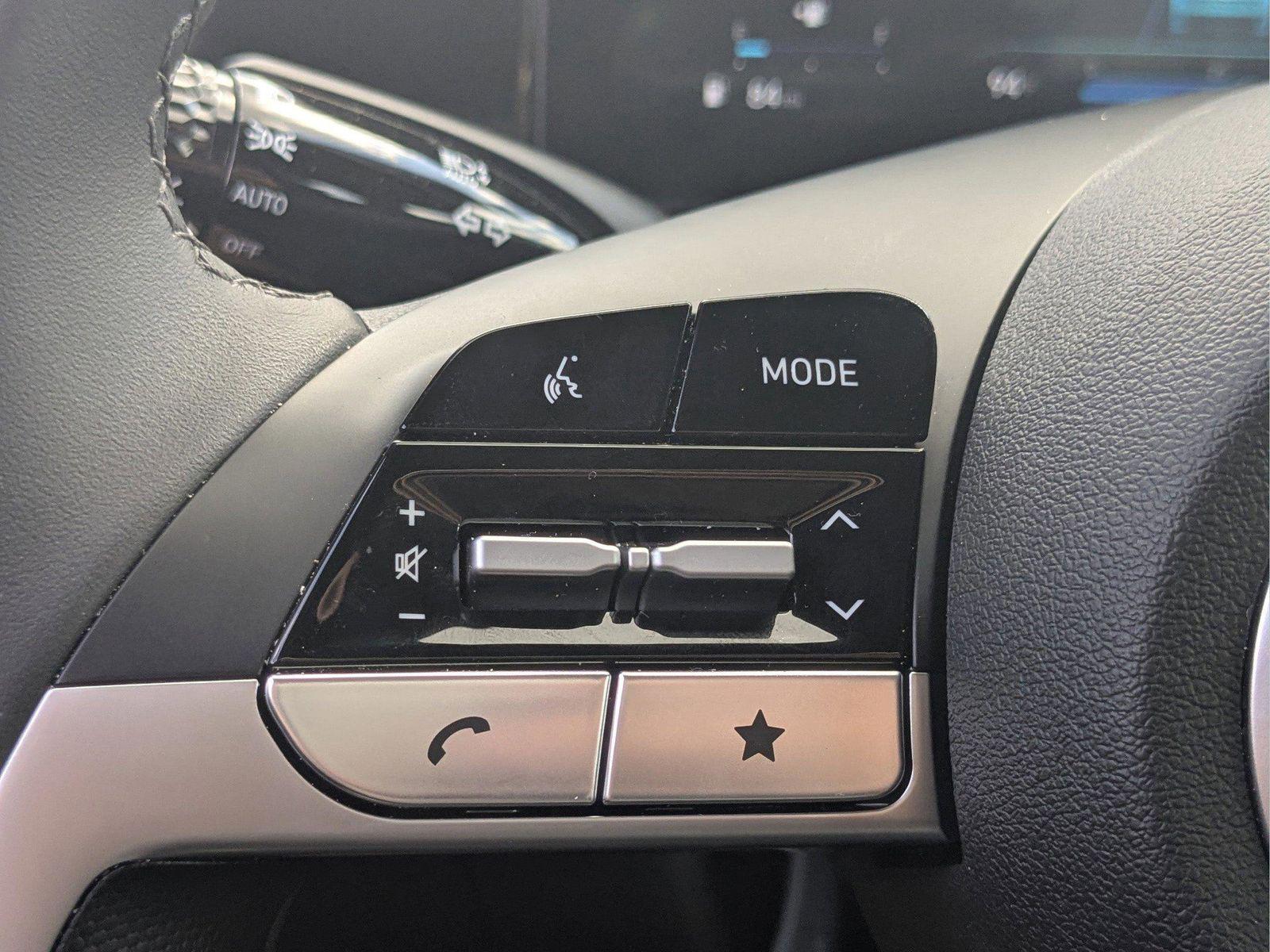 2025 Hyundai Elantra SEL - Photo 28