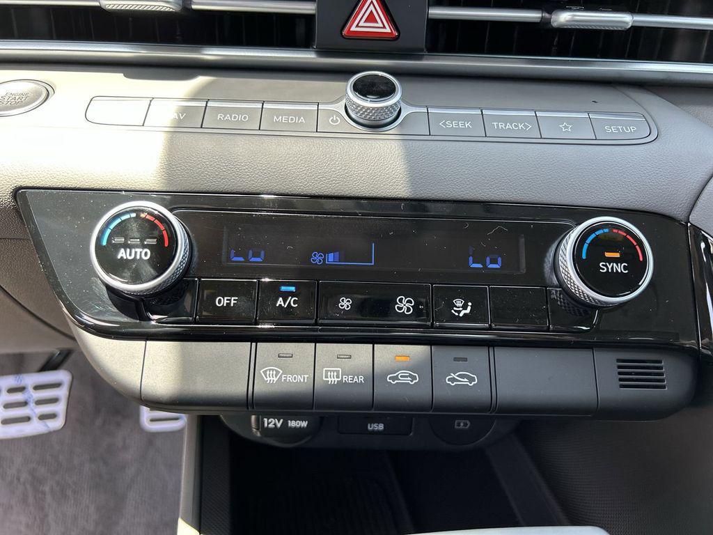 2025 Hyundai Elantra Blue - Photo 23