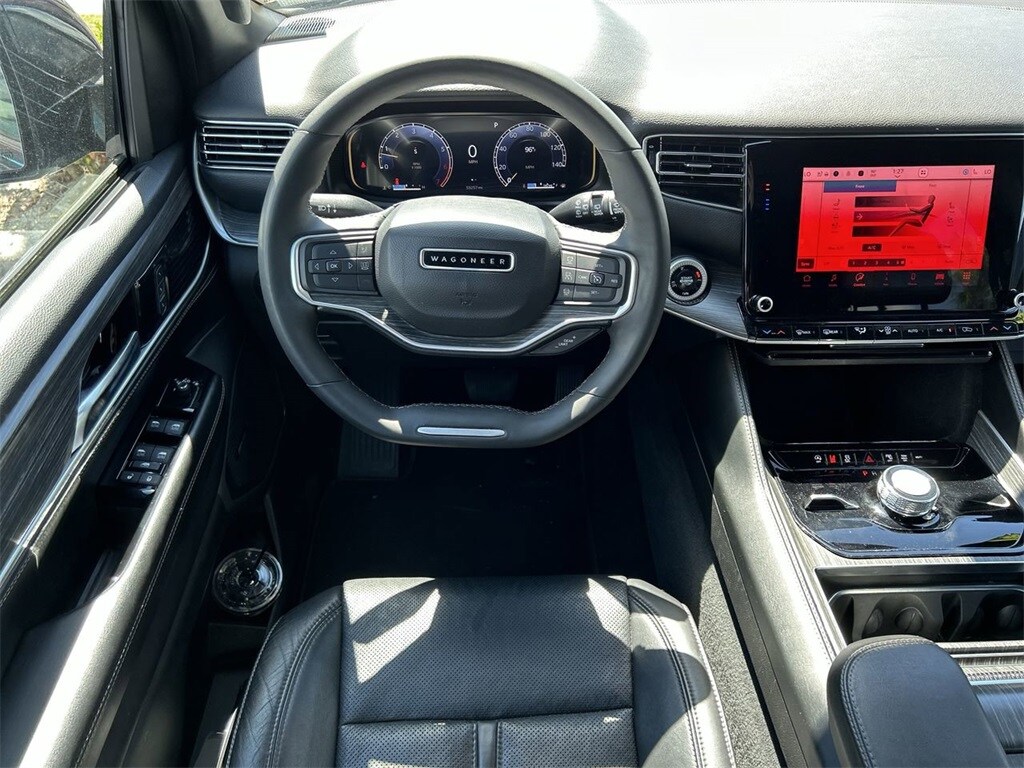 2024 Jeep Wagoneer L Series II photo 3