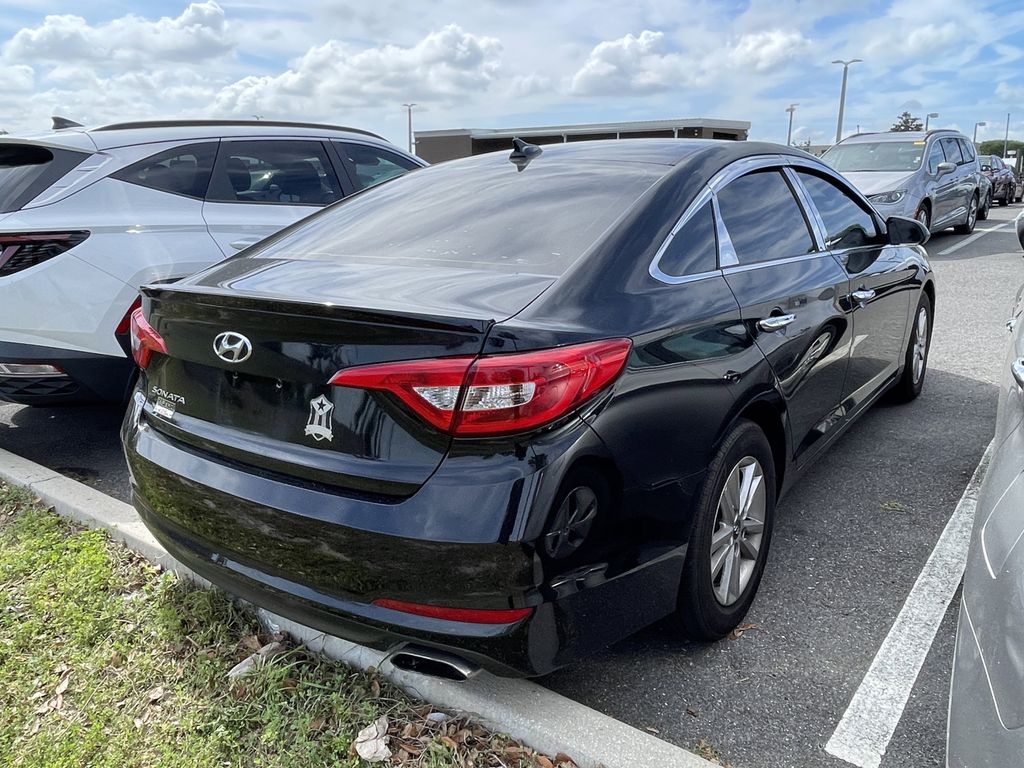 Used 2017 Hyundai Sonata SE with VIN 5NPE24AF6HH452429 for sale in Leesburg, FL