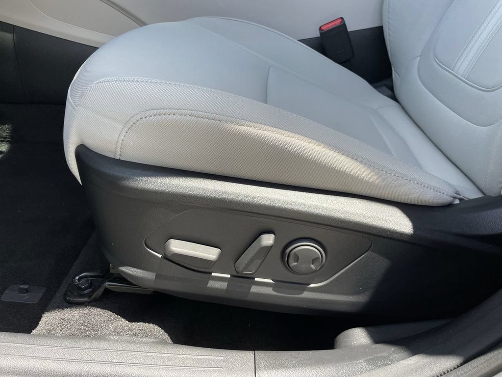 2025 Hyundai Tucson SEL - Photo 26