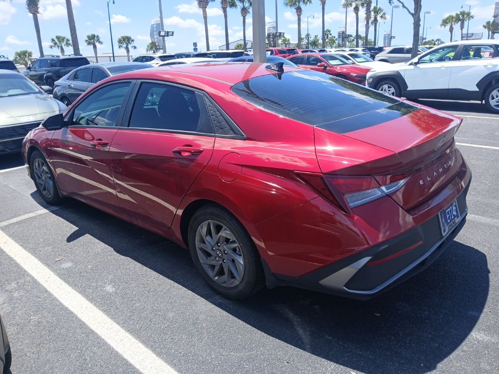 2024 Hyundai Elantra SEL