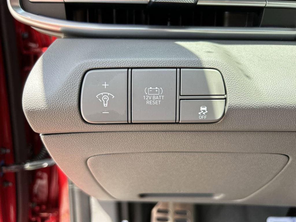 2025 Hyundai Elantra Blue - Photo 24