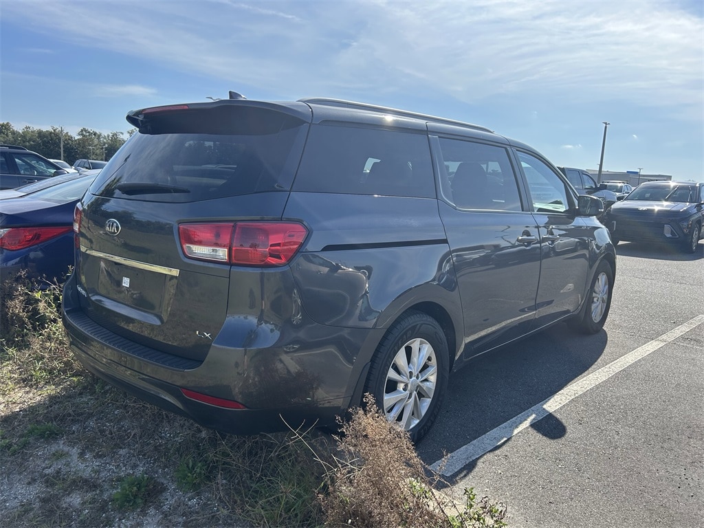 Used 2015 Kia Sedona LX Minivan/Van