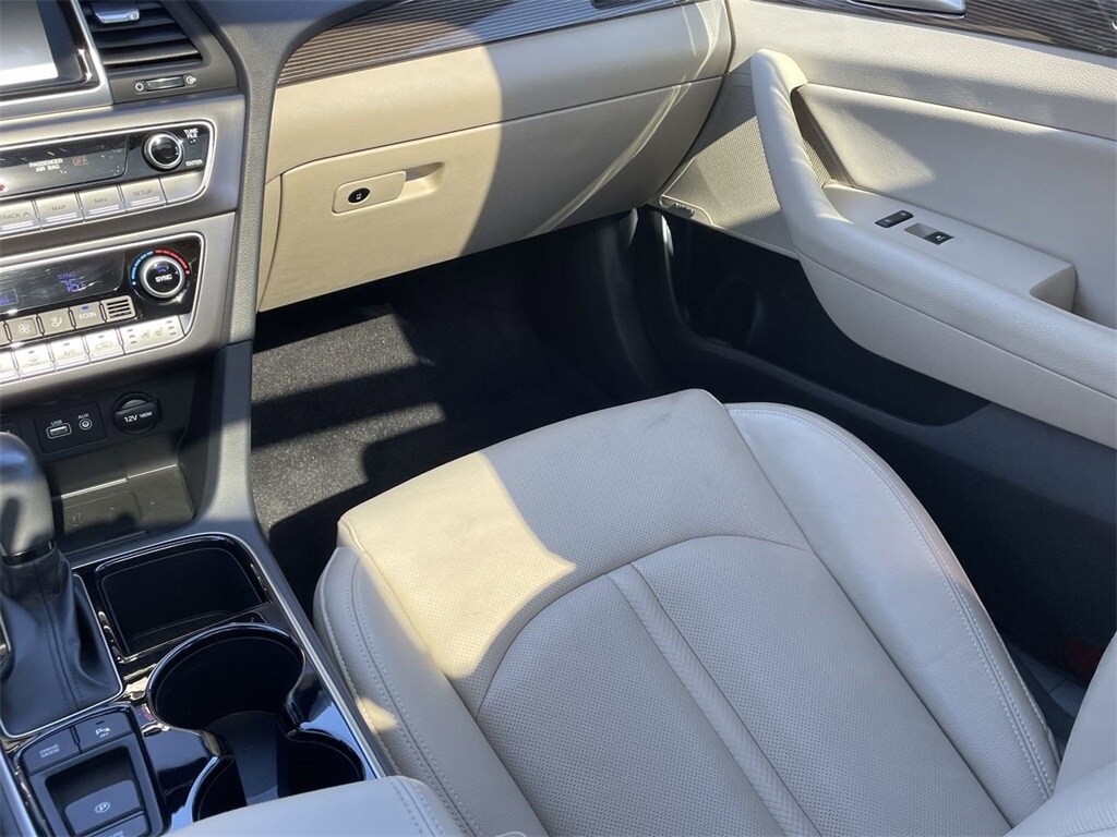 2019 Hyundai Sonata Hybrid Limited photo 4