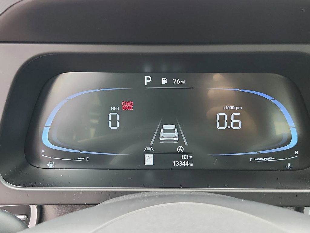 2024 Hyundai Elantra SE - Photo 32