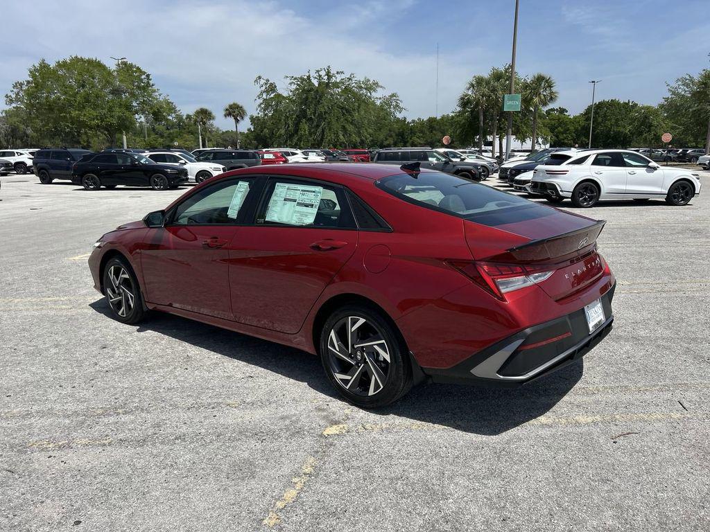 2025 Hyundai Elantra Blue - Photo 12