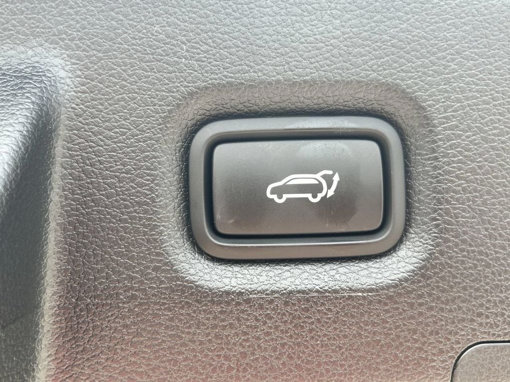 2023 Hyundai Santa Fe SEL Premium HEV - Photo 13