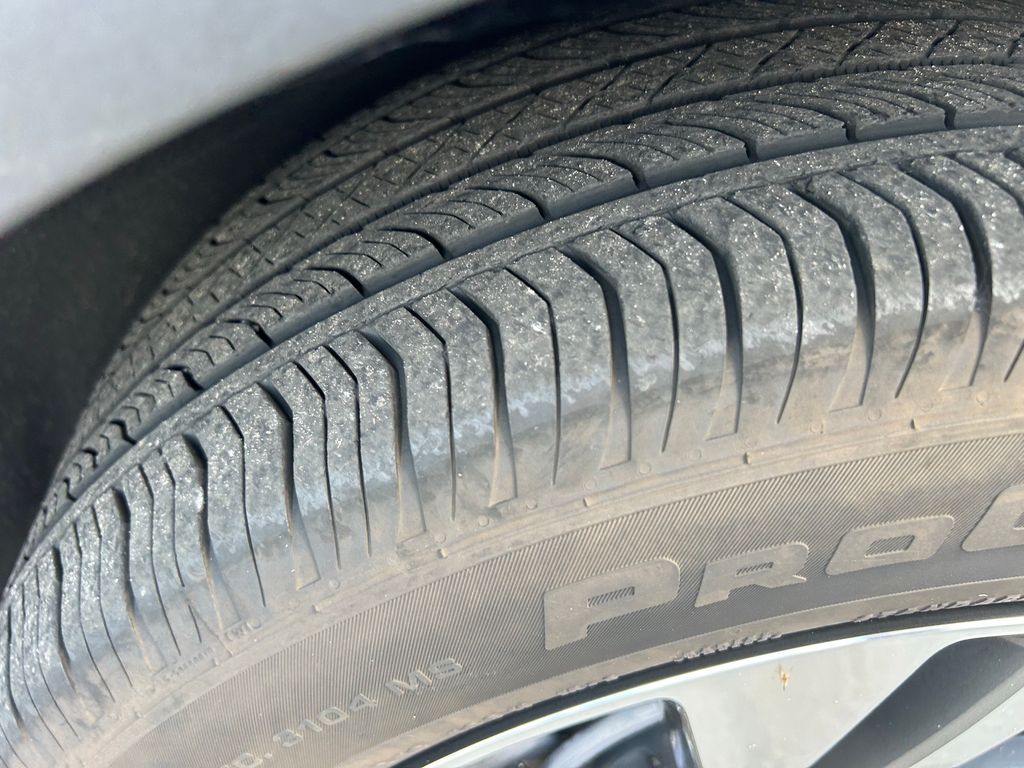 2023 Buick Envision Essence - Photo 37