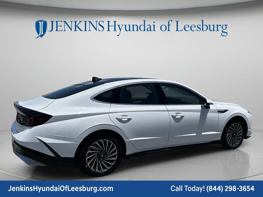 New 2026 Hyundai Sonata Hybrid SEL Sedan