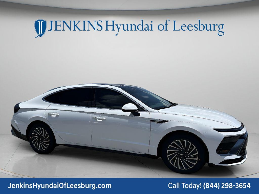 New 2026 Hyundai Sonata Hybrid SEL Sedan