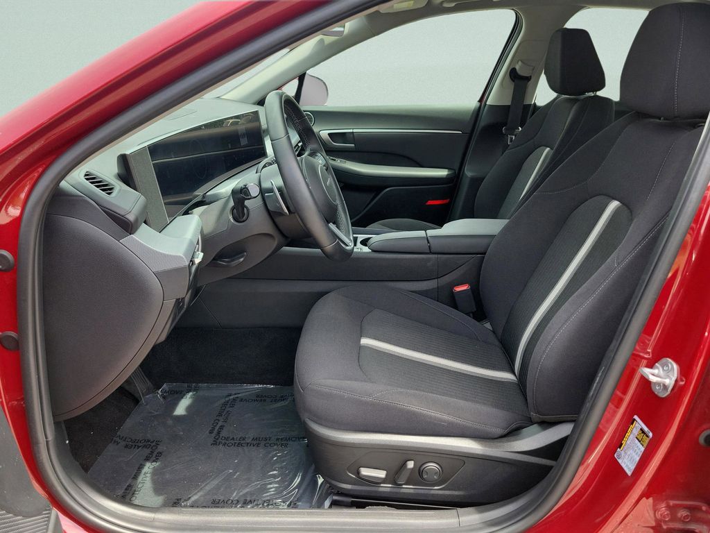2024 Hyundai Sonata SEL - Photo 13