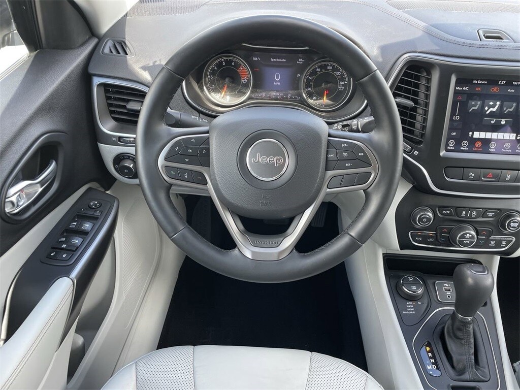 2021 Jeep Cherokee Latitude Lux photo 2