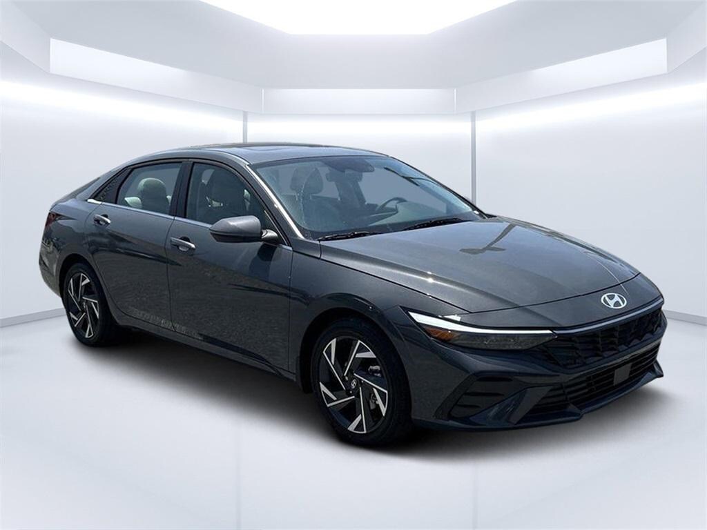 New 2025 Hyundai Elantra Hybrid Limited Sedan