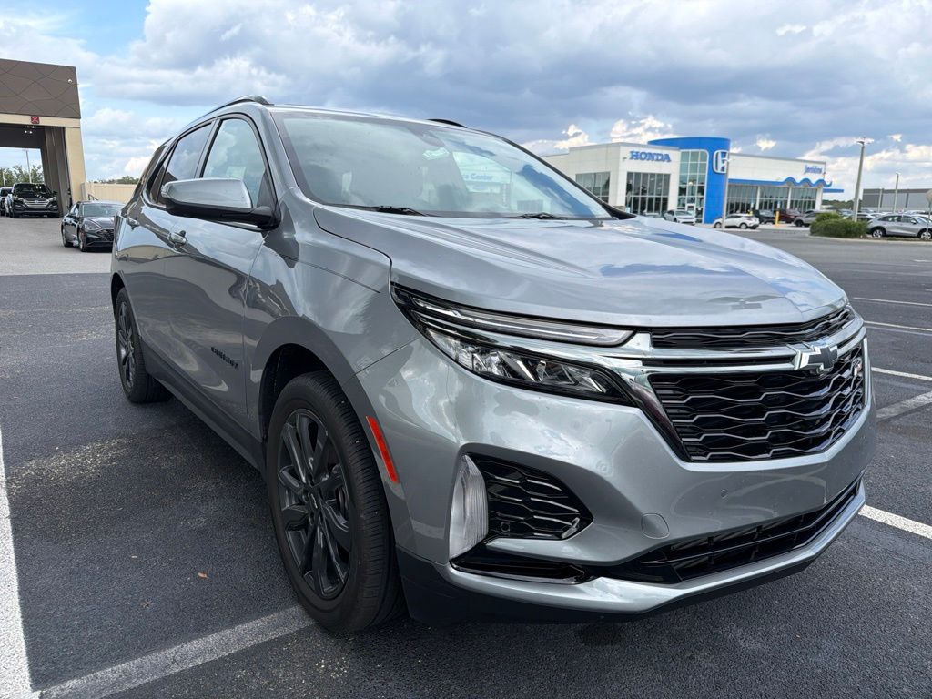 2023 Chevrolet Equinox RS - Photo 2