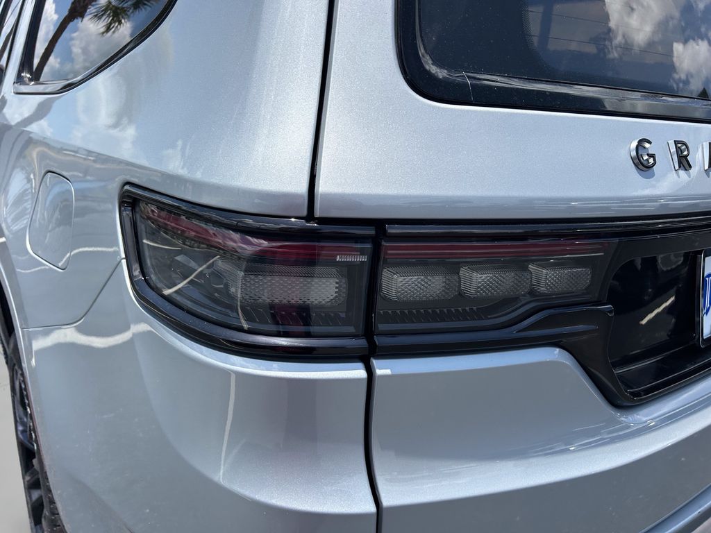2023 Jeep Grand Wagoneer Series III - Photo 14