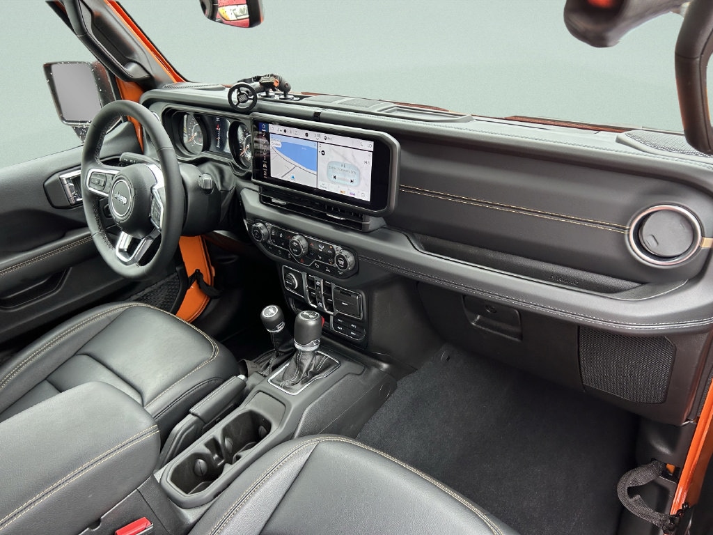 2025 Jeep Wrangler 4-Door Sahara - Photo 16