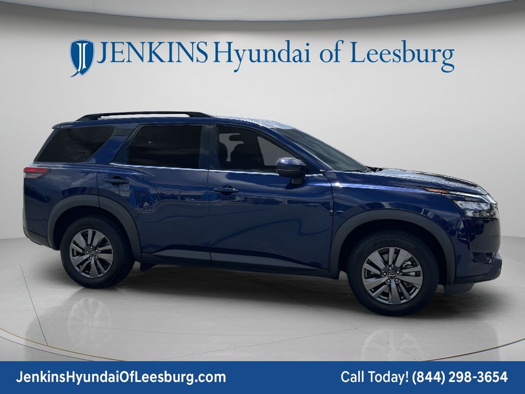 Used 2025 Nissan Pathfinder SV SUV