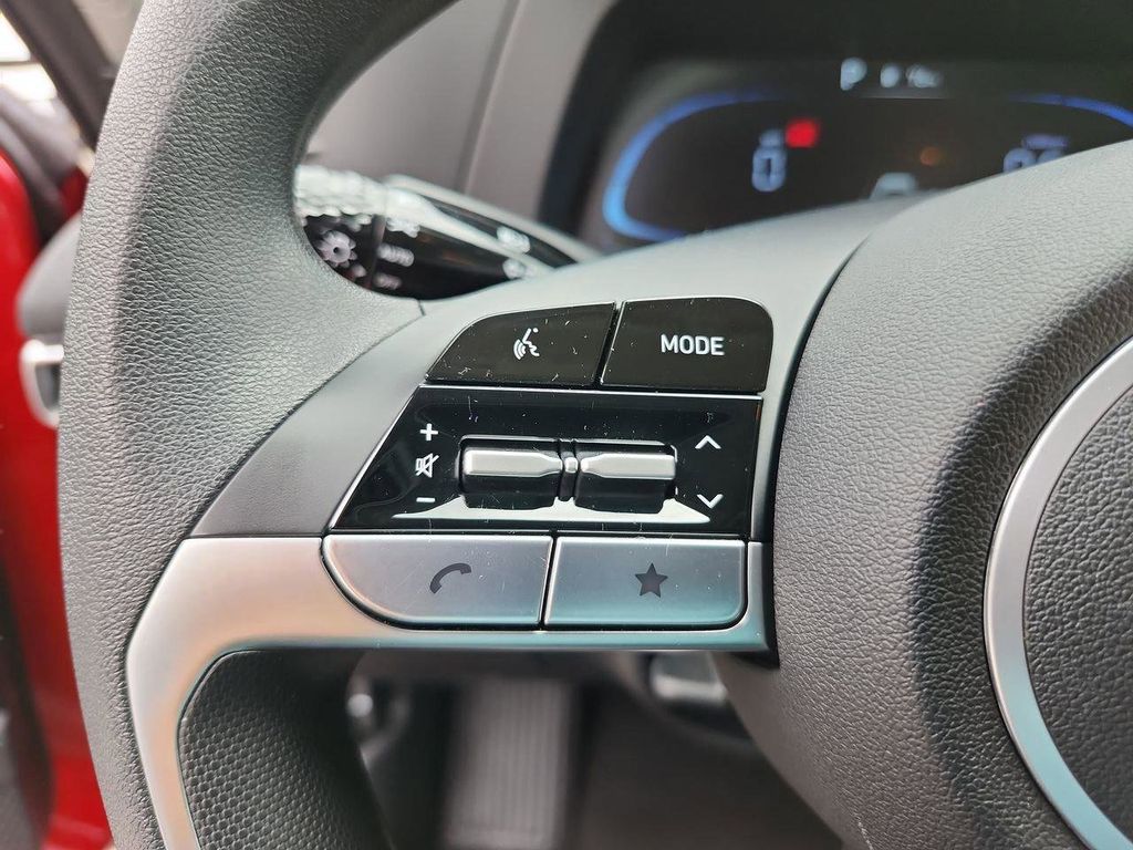 2024 Hyundai Elantra SE - Photo 29