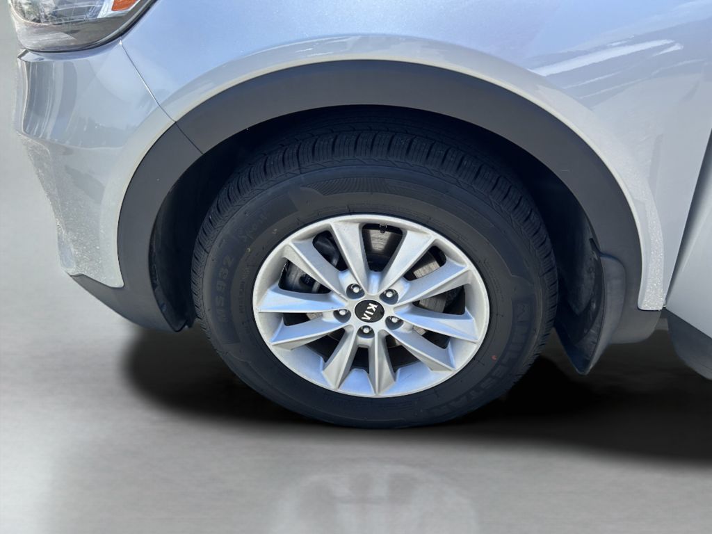 2019 Kia Sorento L - Photo 34