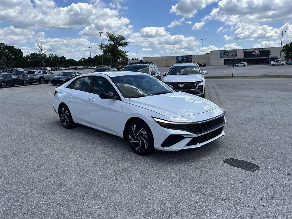New 2025 Hyundai Elantra Hybrid SEL Sport Sedan