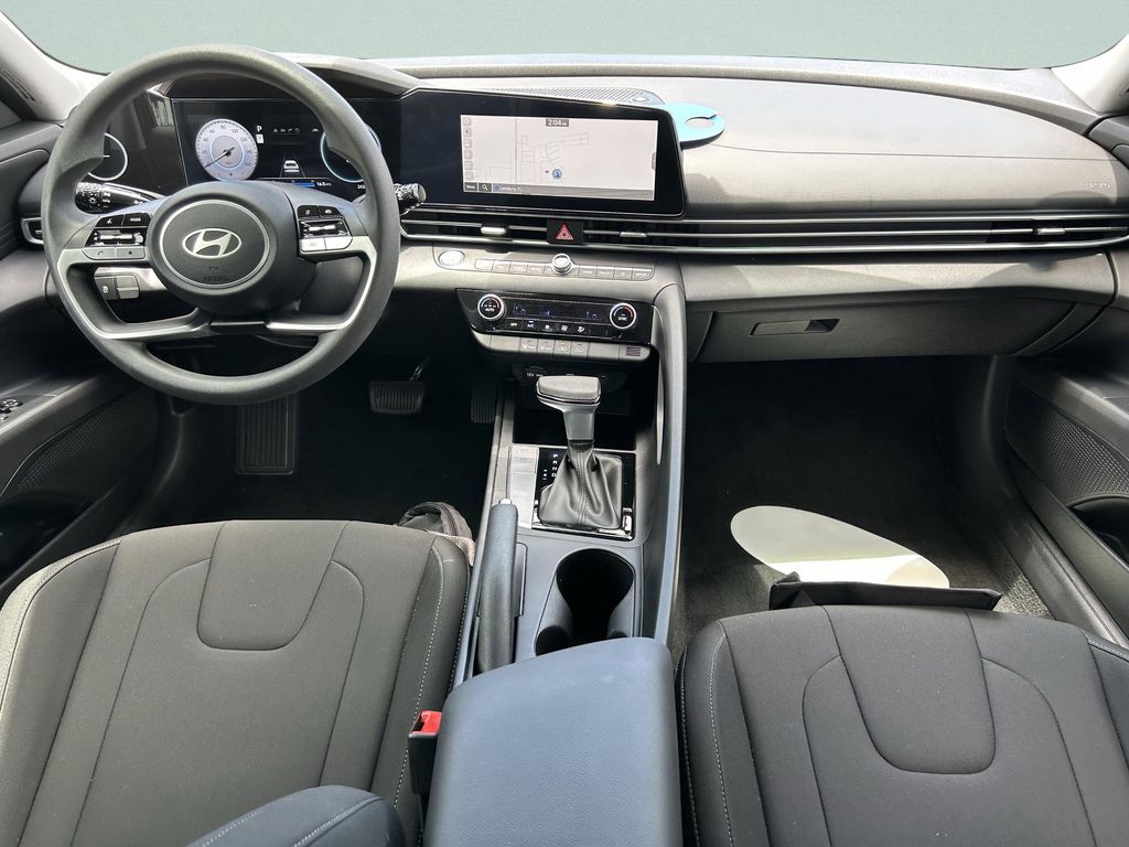 2024 Hyundai Elantra SEL - Photo 15