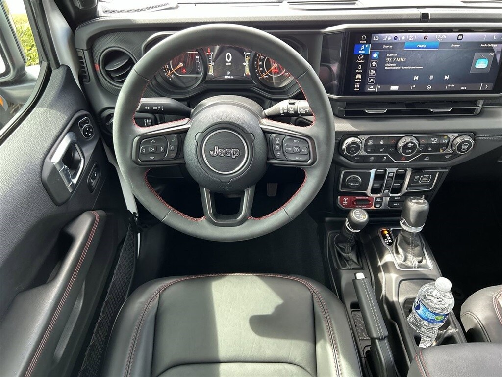 2024 Jeep Wrangler Rubicon photo 3