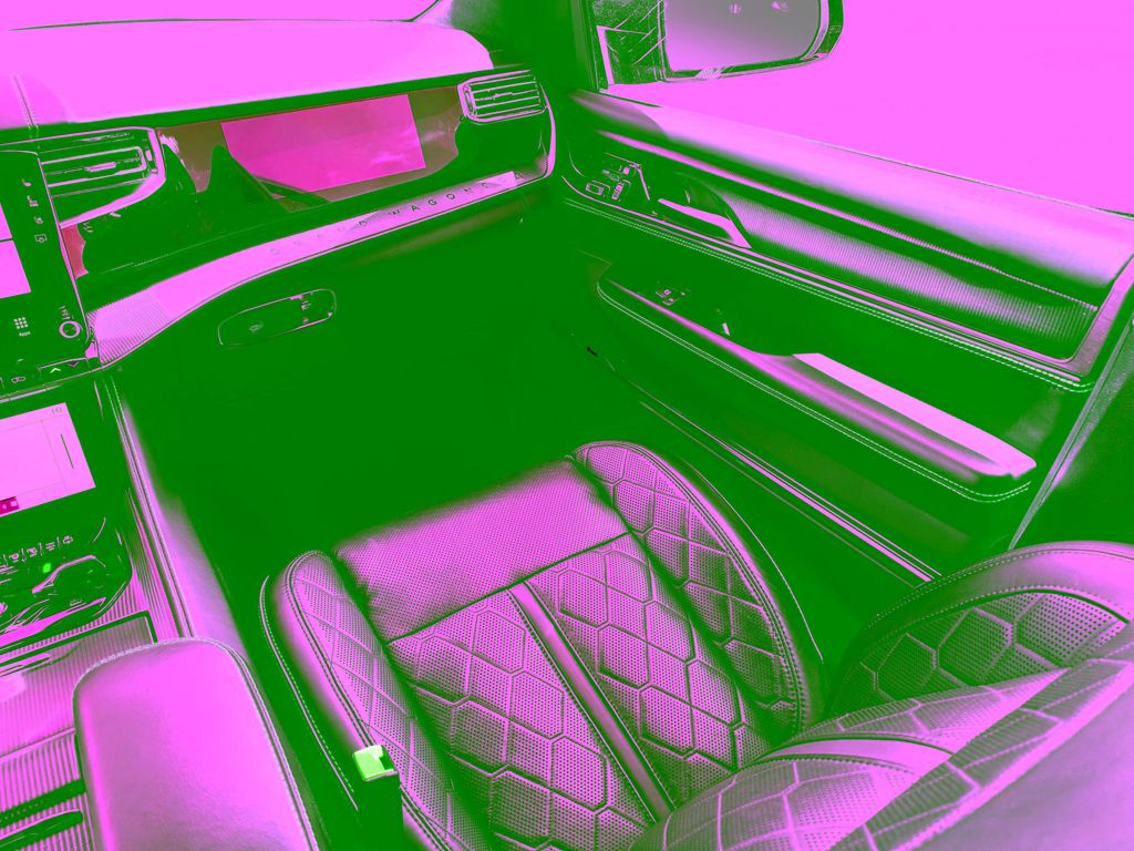 2023 Jeep Grand Wagoneer Series III - Photo 20